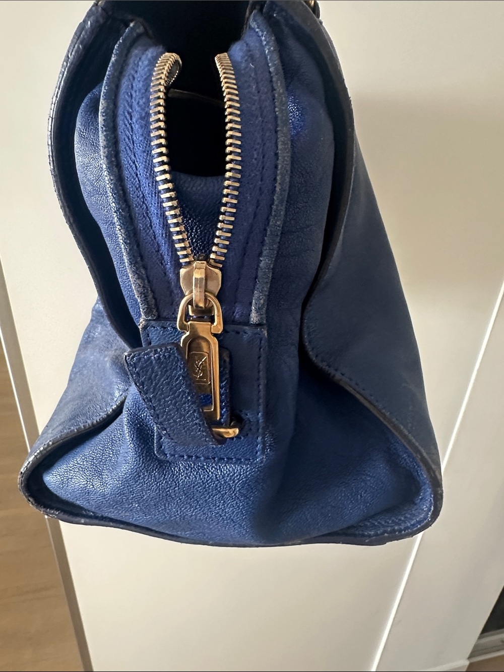 Yves Saint Laurent - YSL- Blue Leather Satchel with Gold Y Hardware - Picture 4 of 11